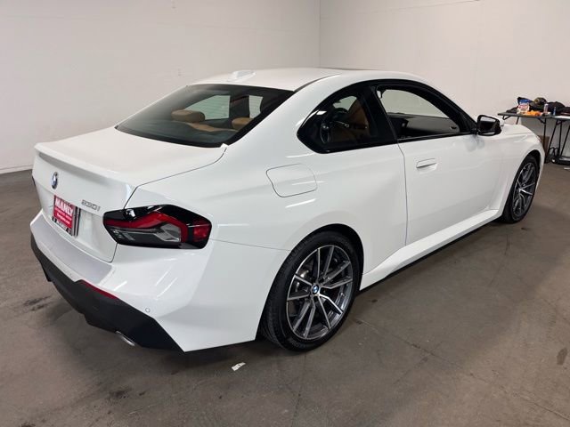 Used 2024 BMW 230i Coupe w/ Convenience Package image 3