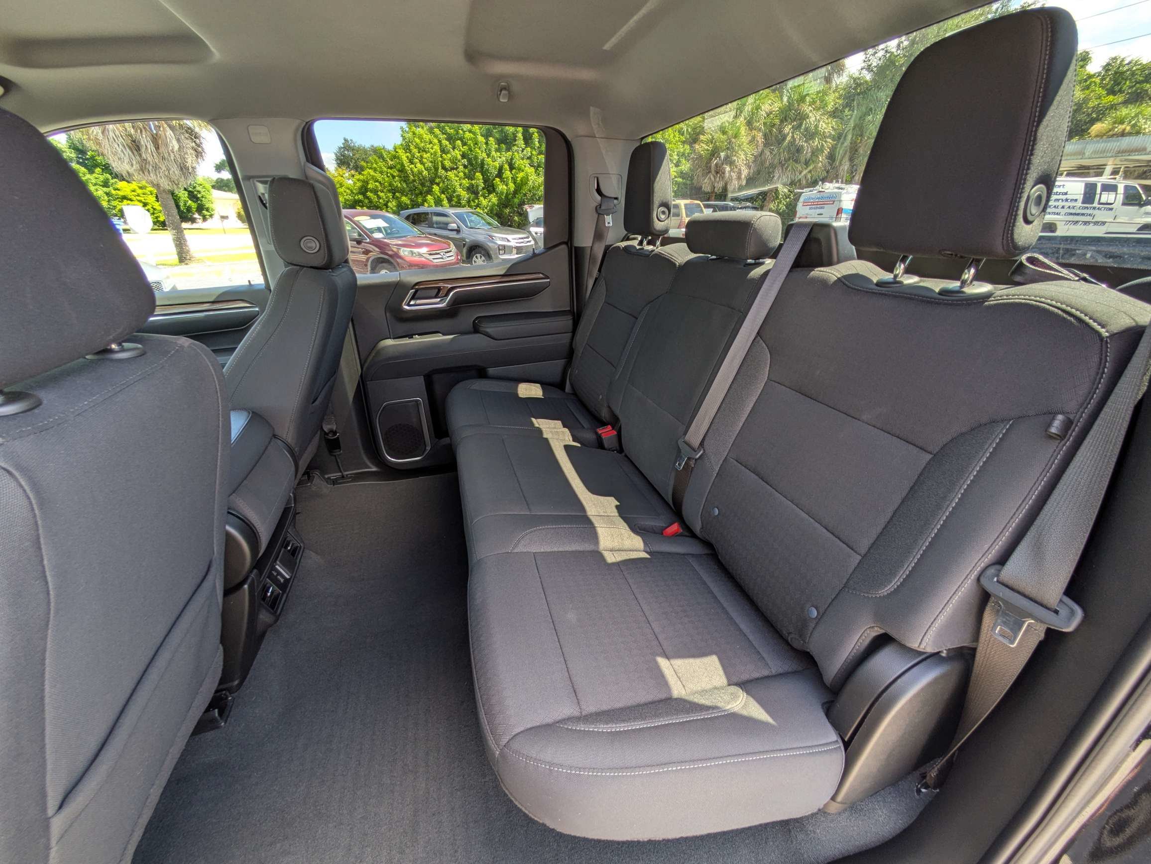 Used 2023 Chevrolet Silverado 1500 LT AWD/4WD image 14