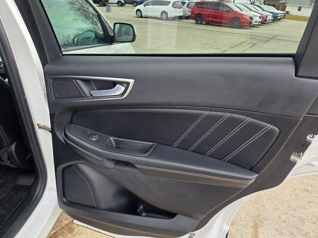 Used 2023 Ford Edge ST AWD/4WD image 16