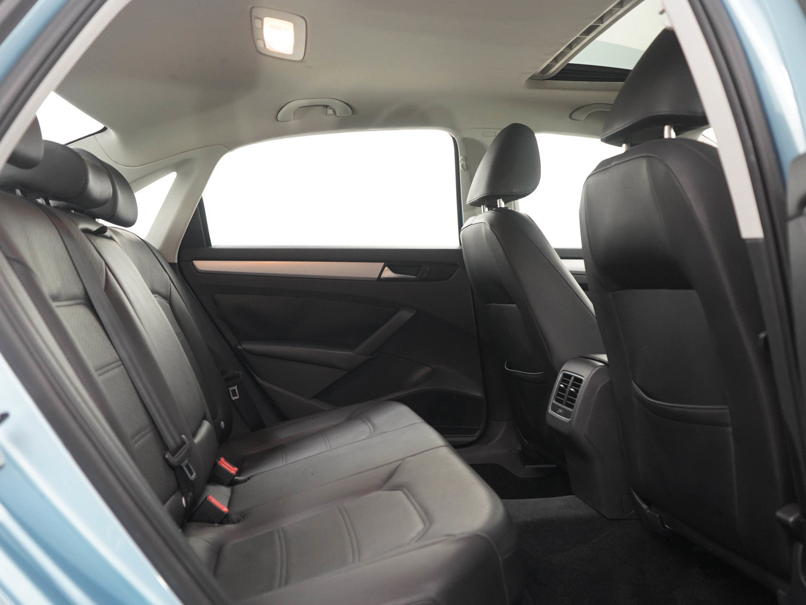 Used 2013 Volkswagen Passat 2.5 SE FWD image 12