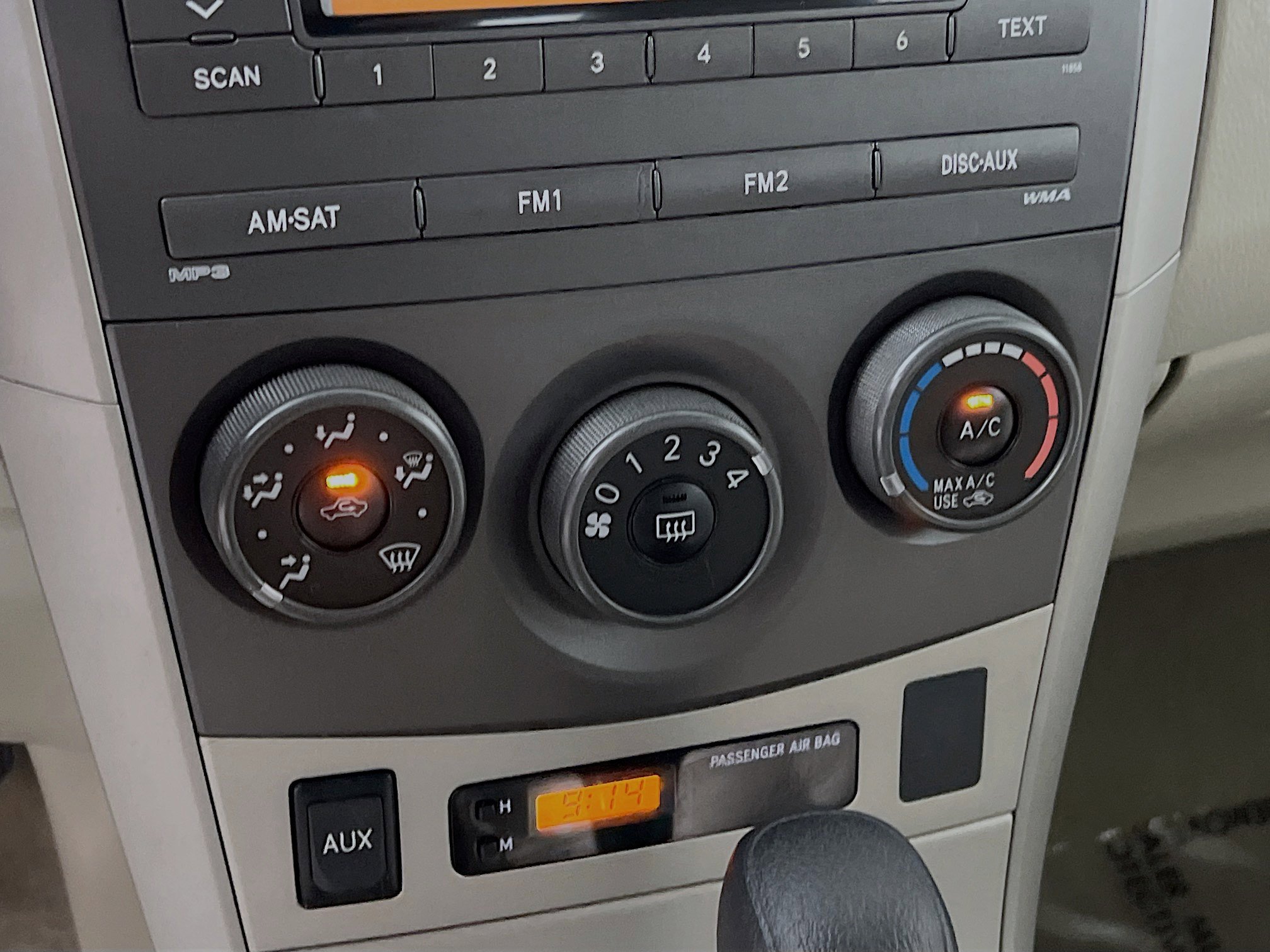 Used 2011 Toyota Corolla LE FWD image 24