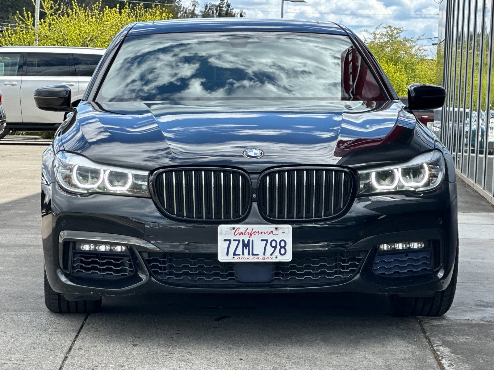 Used 2017 BMW 740e xDrive AWD/4WD image 8