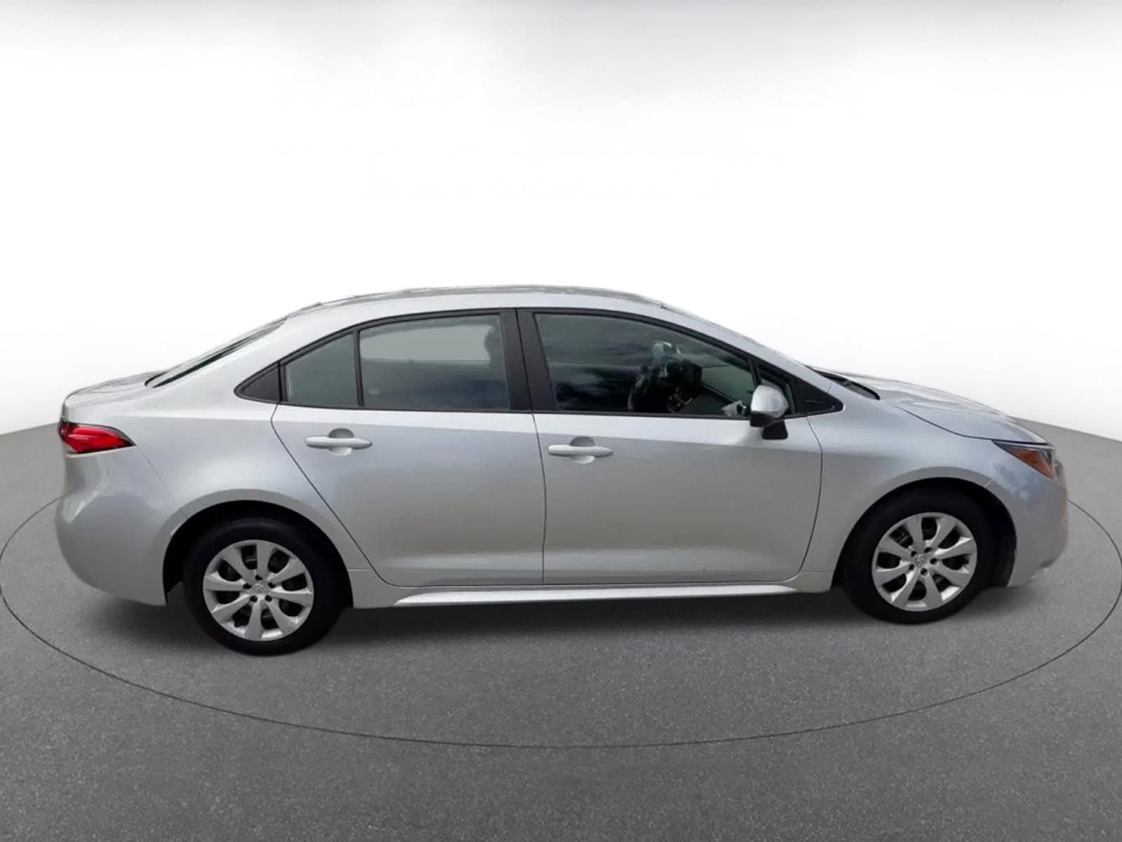 Used 2023 Toyota Corolla LE FWD image 16