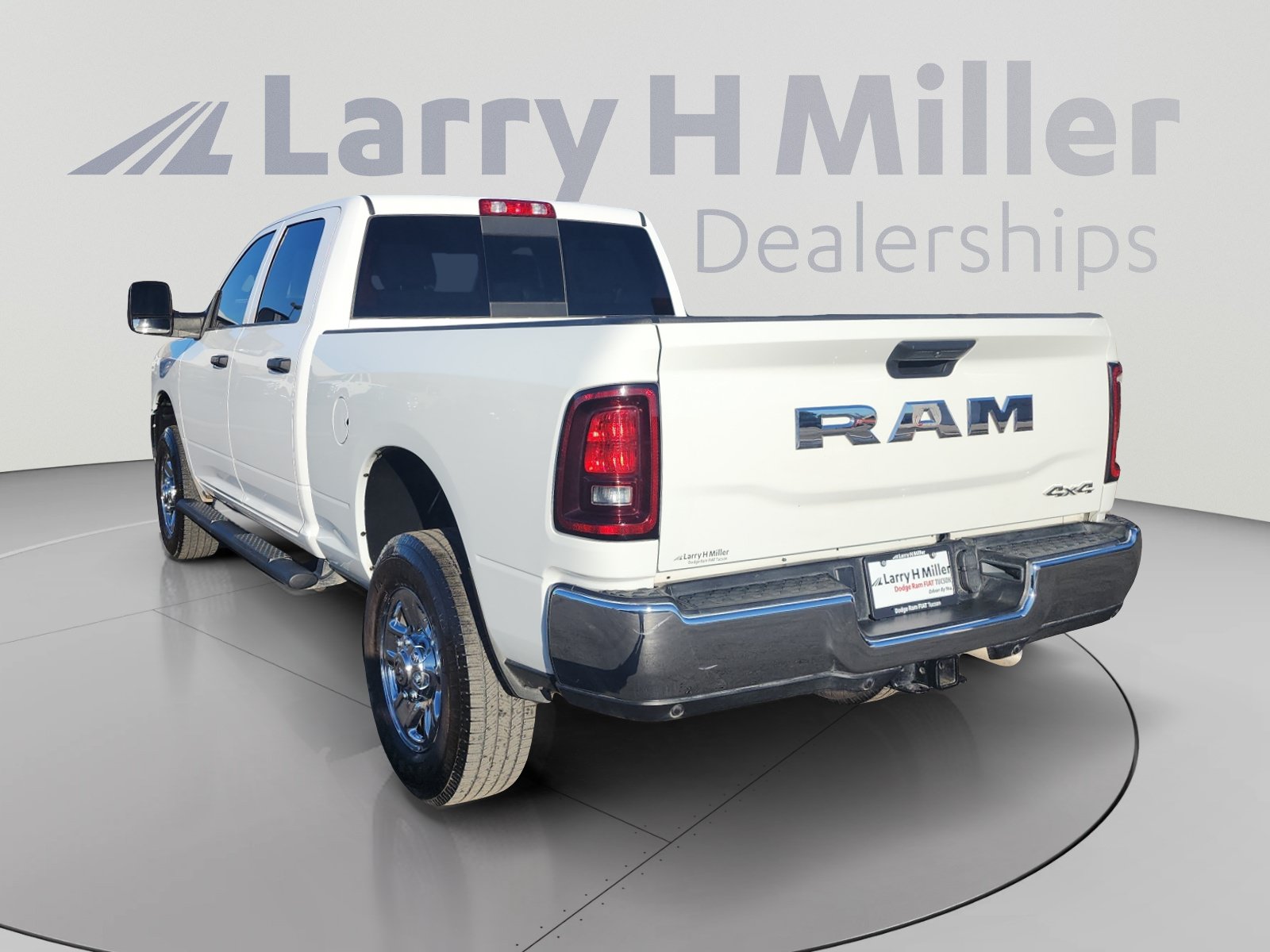 Used 2025 RAM 2500 Tradesman AWD/4WD image 3