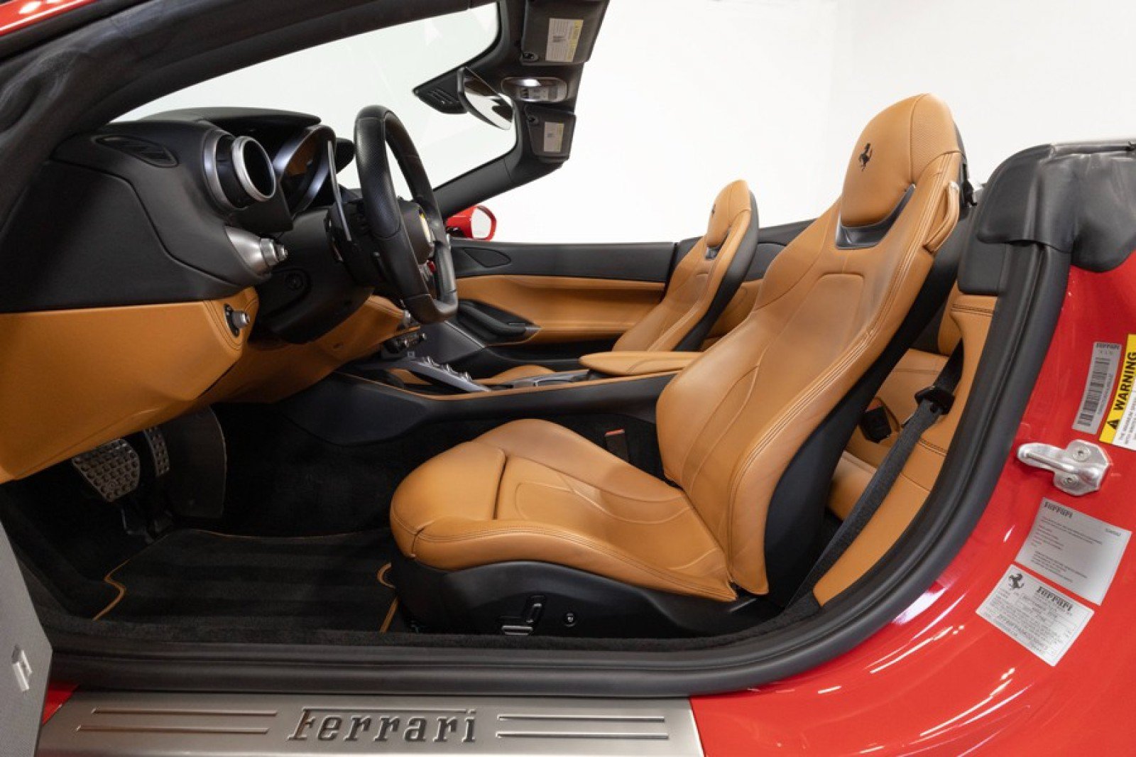 Used 2019 Ferrari Portofino RWD image 20