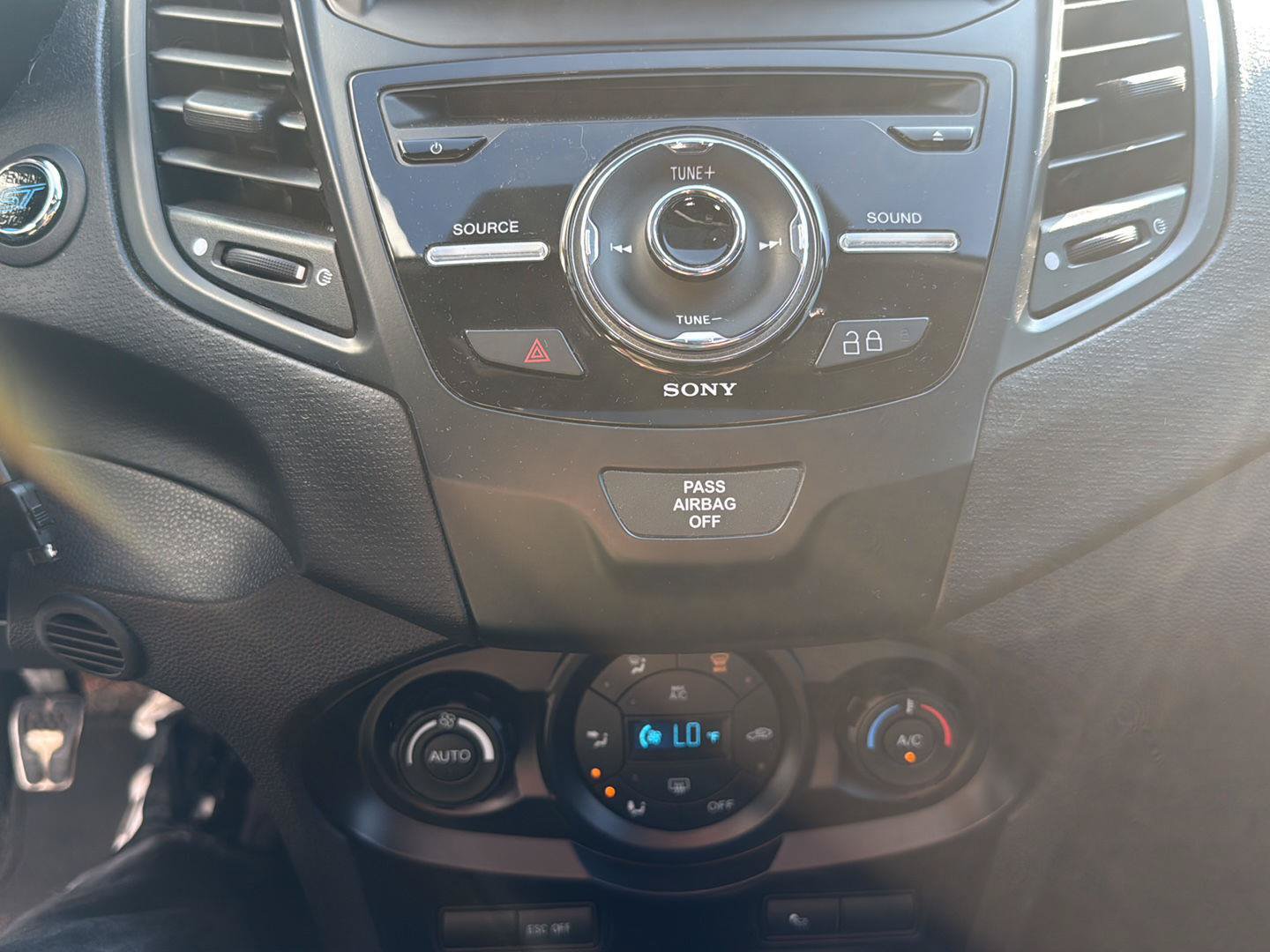 Used 2018 Ford Fiesta ST FWD image 24