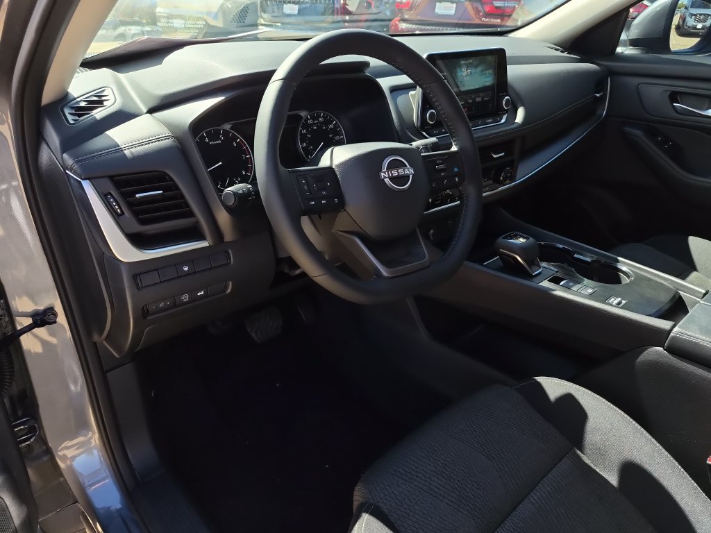 Certified 2026 Nissan Rogue SV FWD image 17