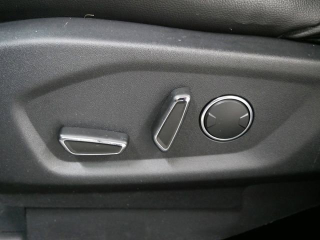 Used 2016 Ford Explorer XLT w/ Equipment Group 202A image 15