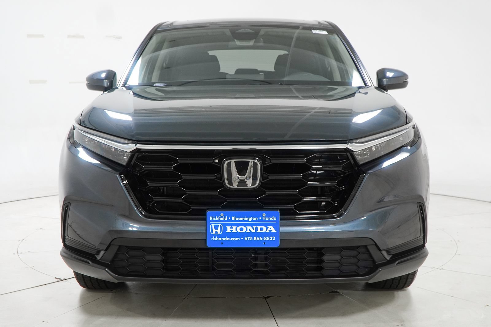 Used 2024 Honda CR-V EX image 3