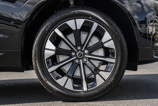 New 2026 Volvo XC60 B5 Plus w/ Protection Package Premier image 17