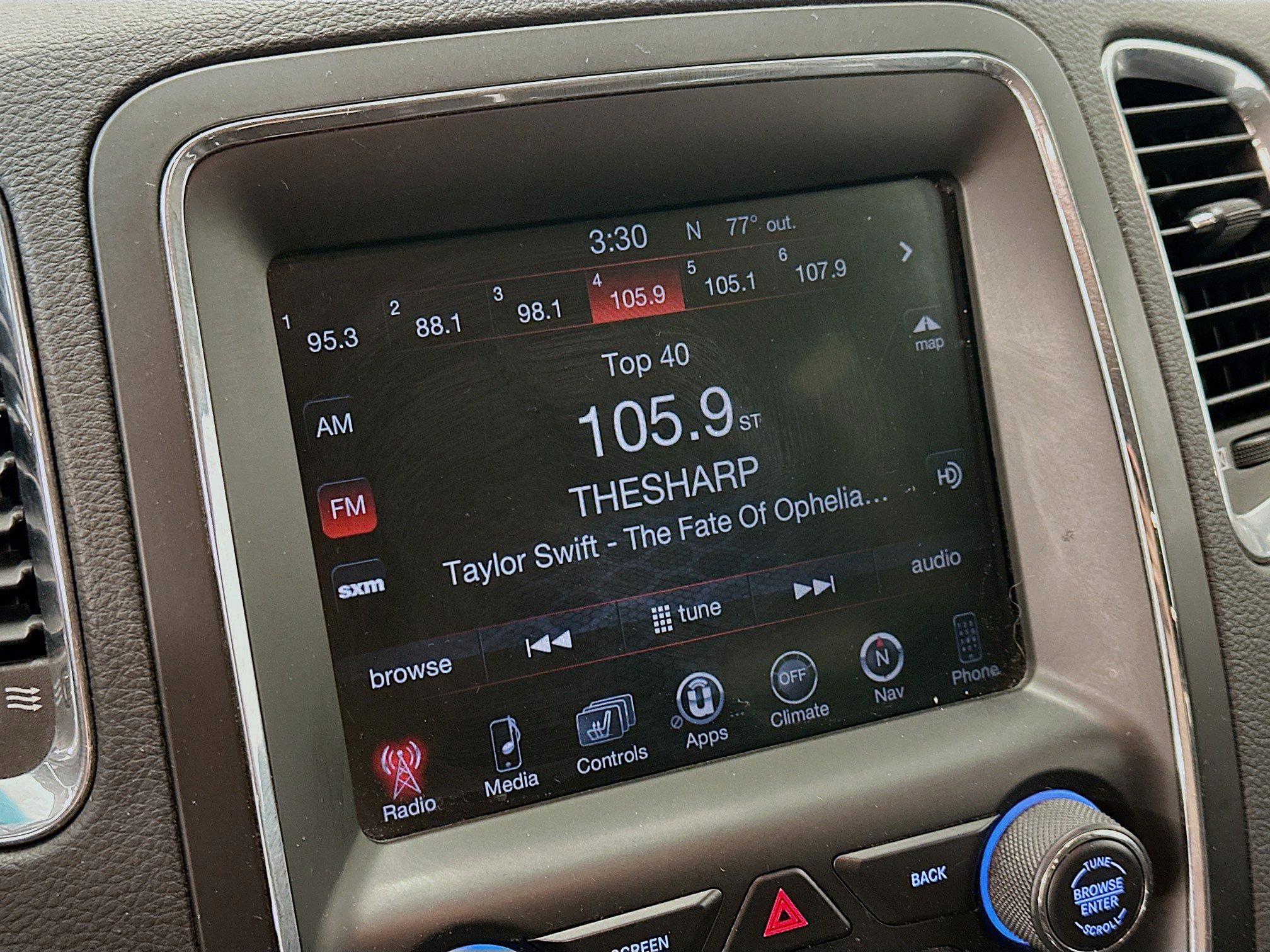 Used 2015 Dodge Durango Limited w/ Nav & Power Liftgate Group image 21