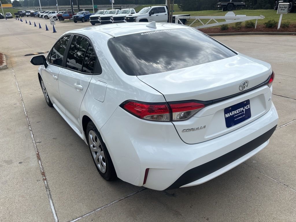 Used 2022 Toyota Corolla LE image 11