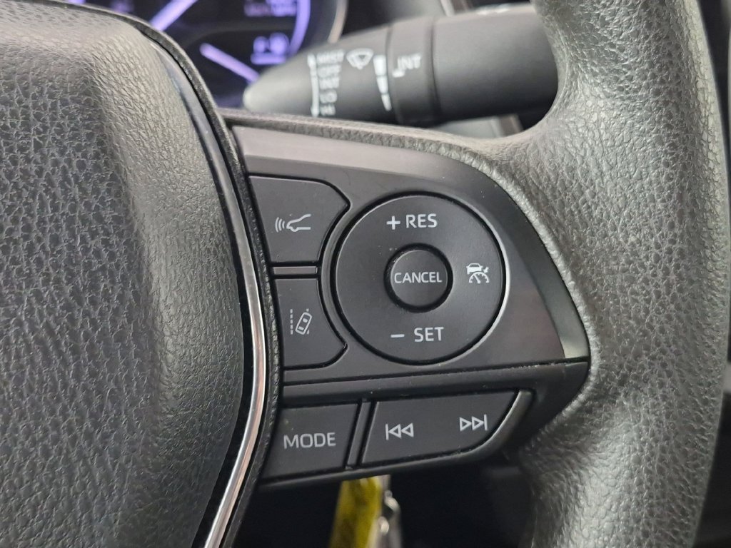 Used 2020 Toyota Camry LE w/ Carpet Mat Package FWD image 19