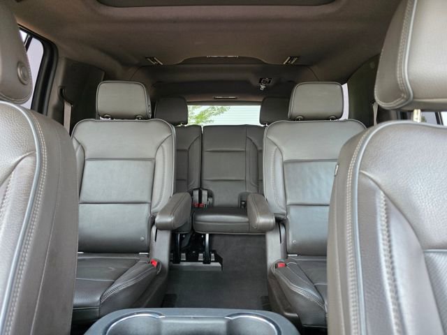 Used 2022 GMC Yukon XL Denali w/ Denali Premium Package image 18