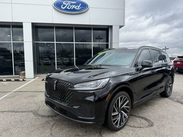 Used 2025 Lincoln Aviator Black Label w/ Jet Appearance Package image 3