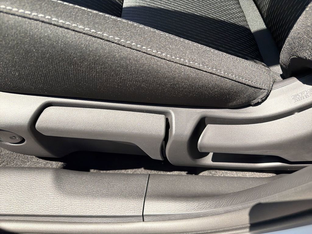 New 2026 Mitsubishi Outlander ES AWD/4WD image 16