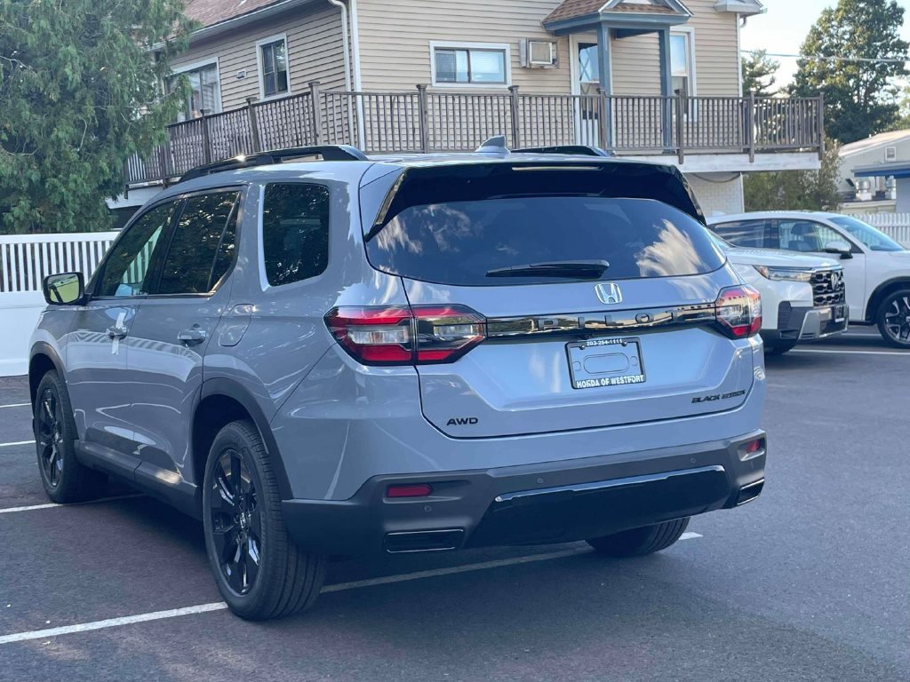 New 2026 Honda Pilot Black Edition image 7