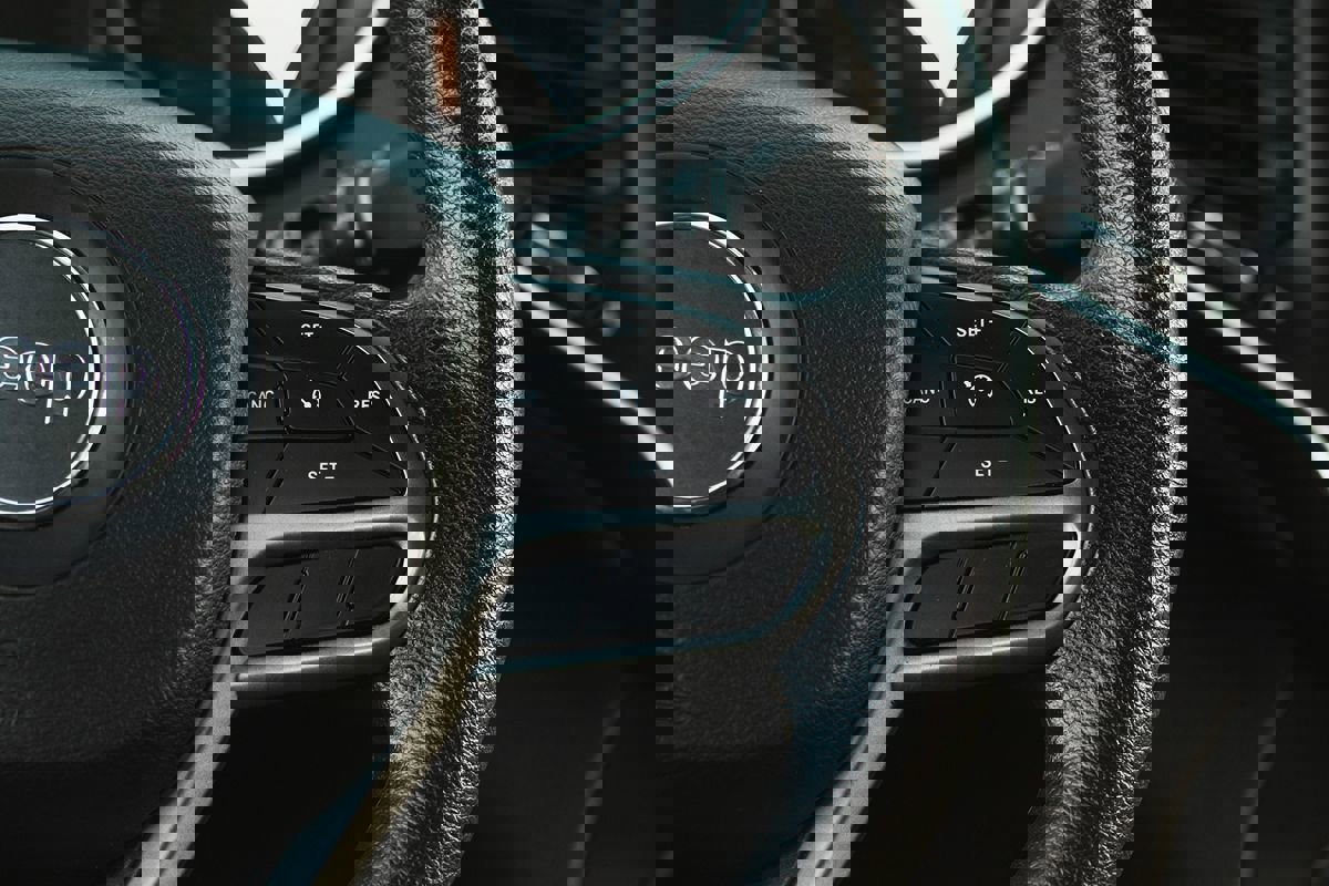 Used 2019 Jeep Cherokee Latitude w/ Popular Appearance Group image 13