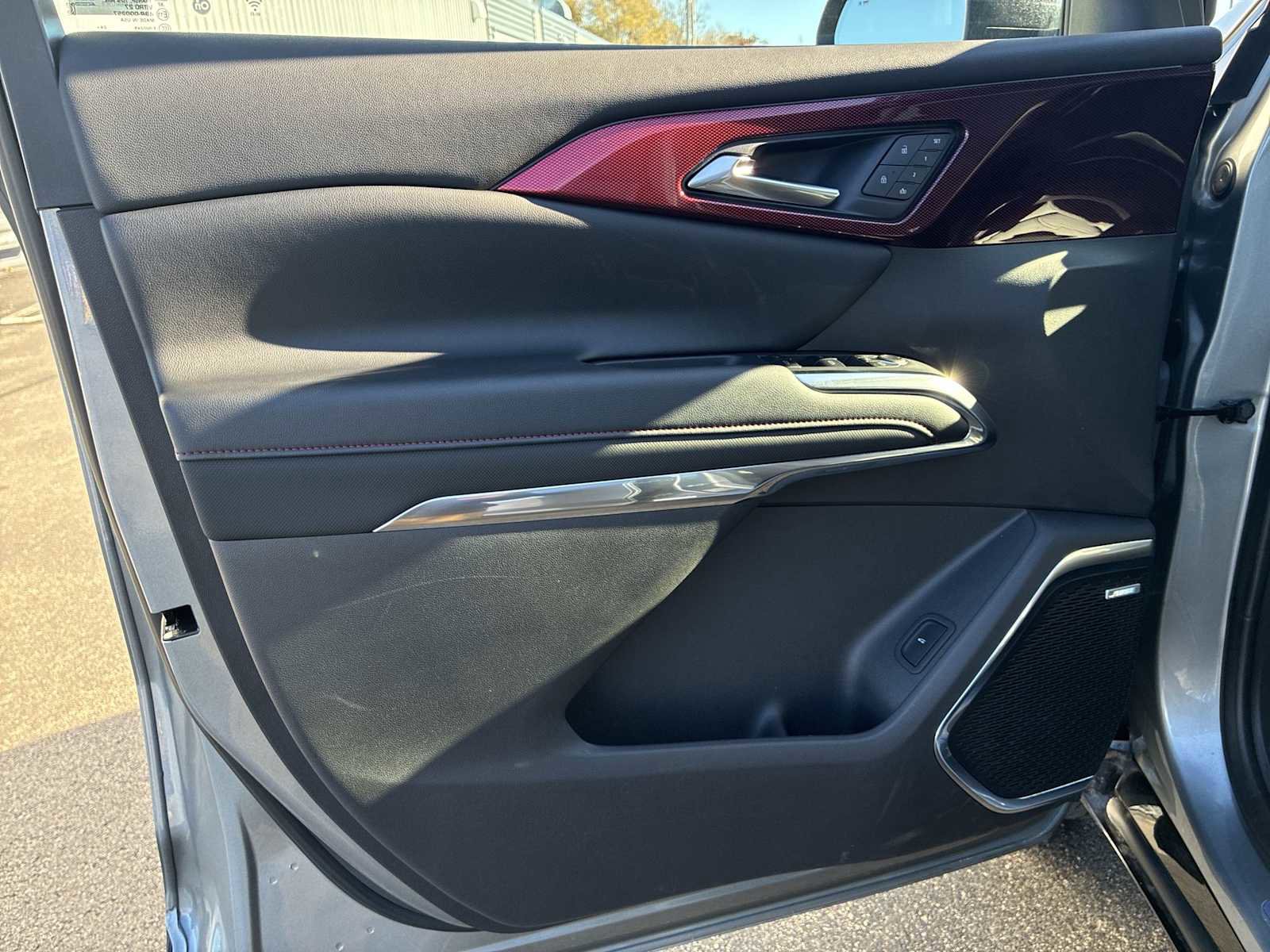 Certified 2025 Chevrolet Traverse RS image 23