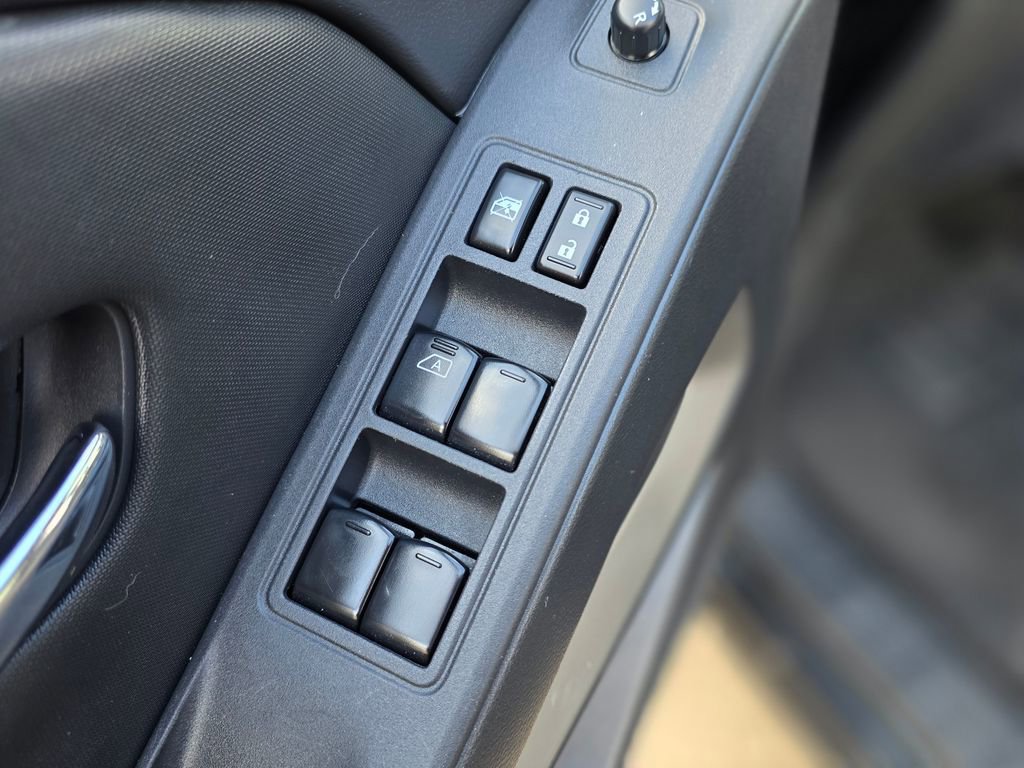 Used 2023 Nissan Frontier SV image 20