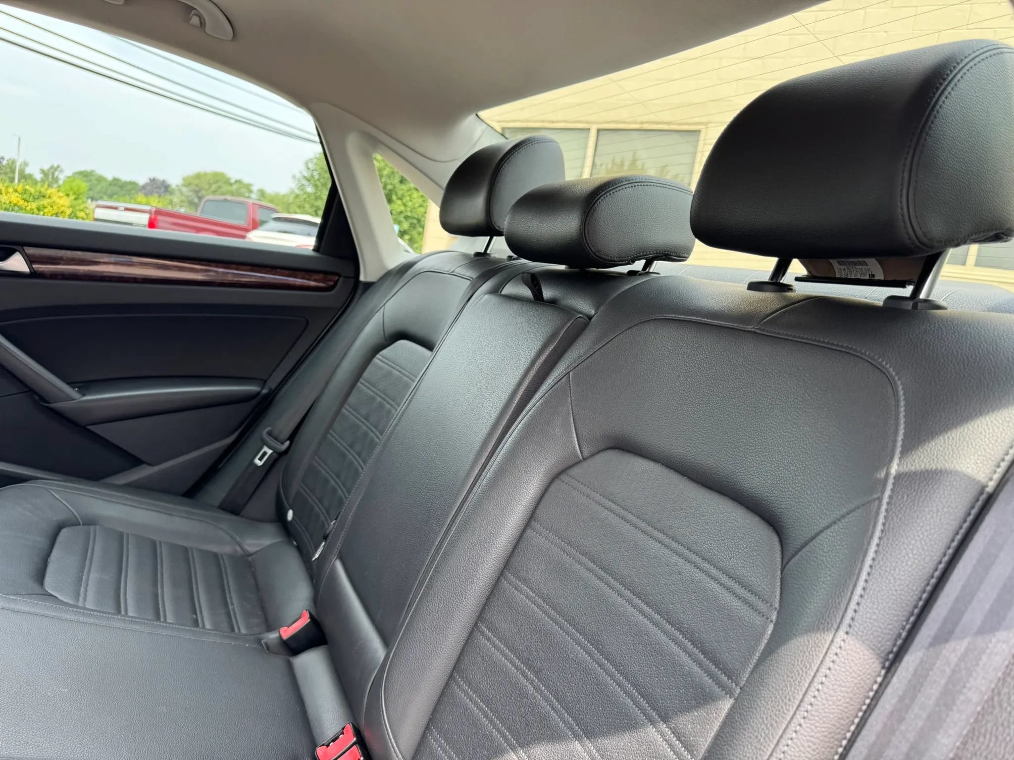 Used 2012 Volkswagen Passat 2.5 SEL Premium FWD image 35