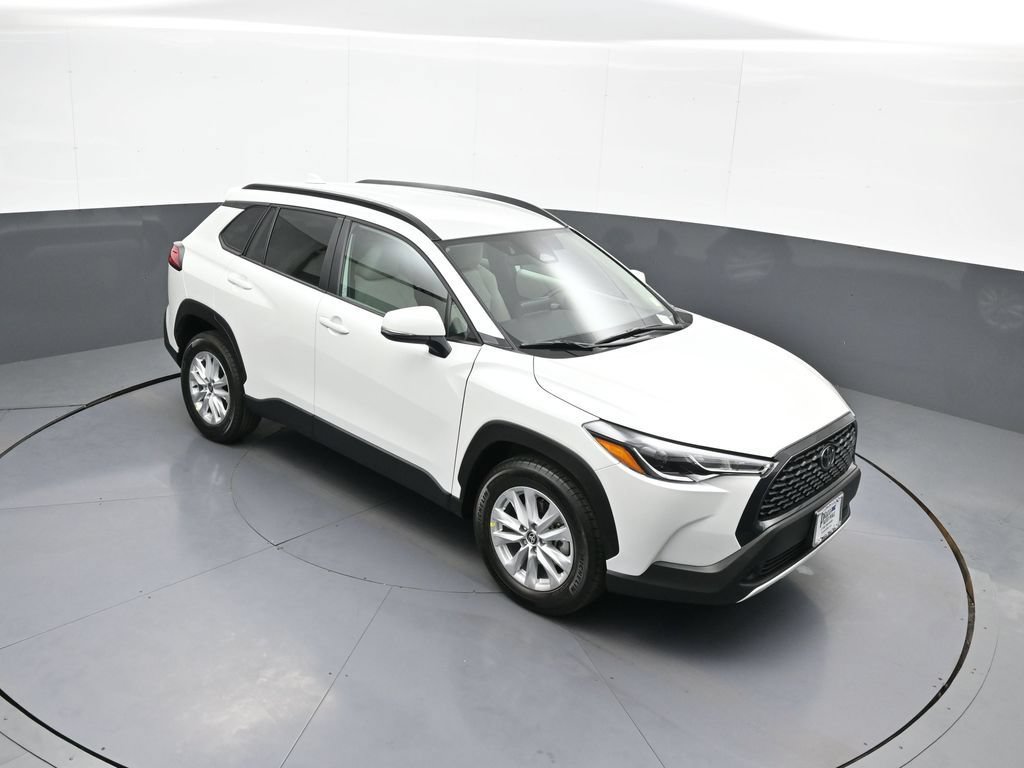 Certified 2024 Toyota Corolla Cross LE AWD/4WD image 35