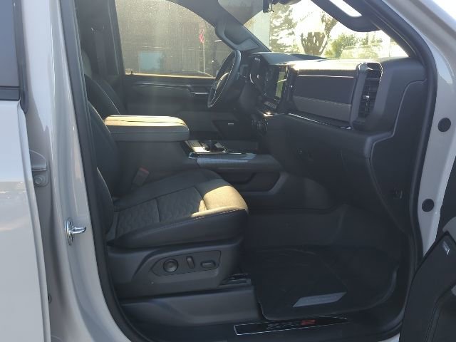 Used 2026 Chevrolet Silverado 2500 ZR2 w/ LPO, Dark Essentials Package AWD/4WD image 19