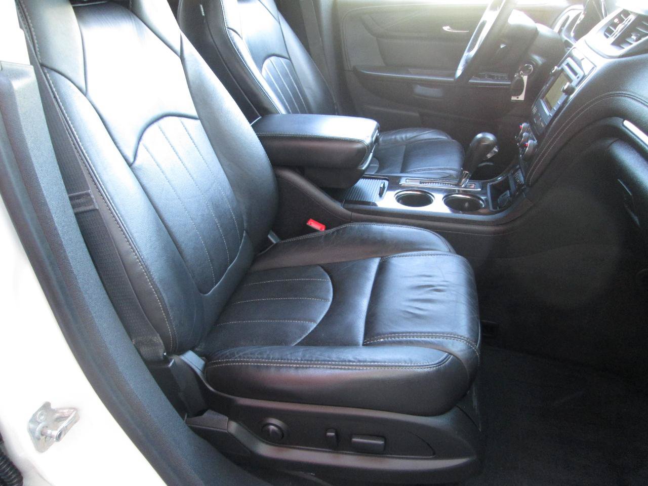 Used 2015 Chevrolet Traverse LTZ AWD/4WD image 27