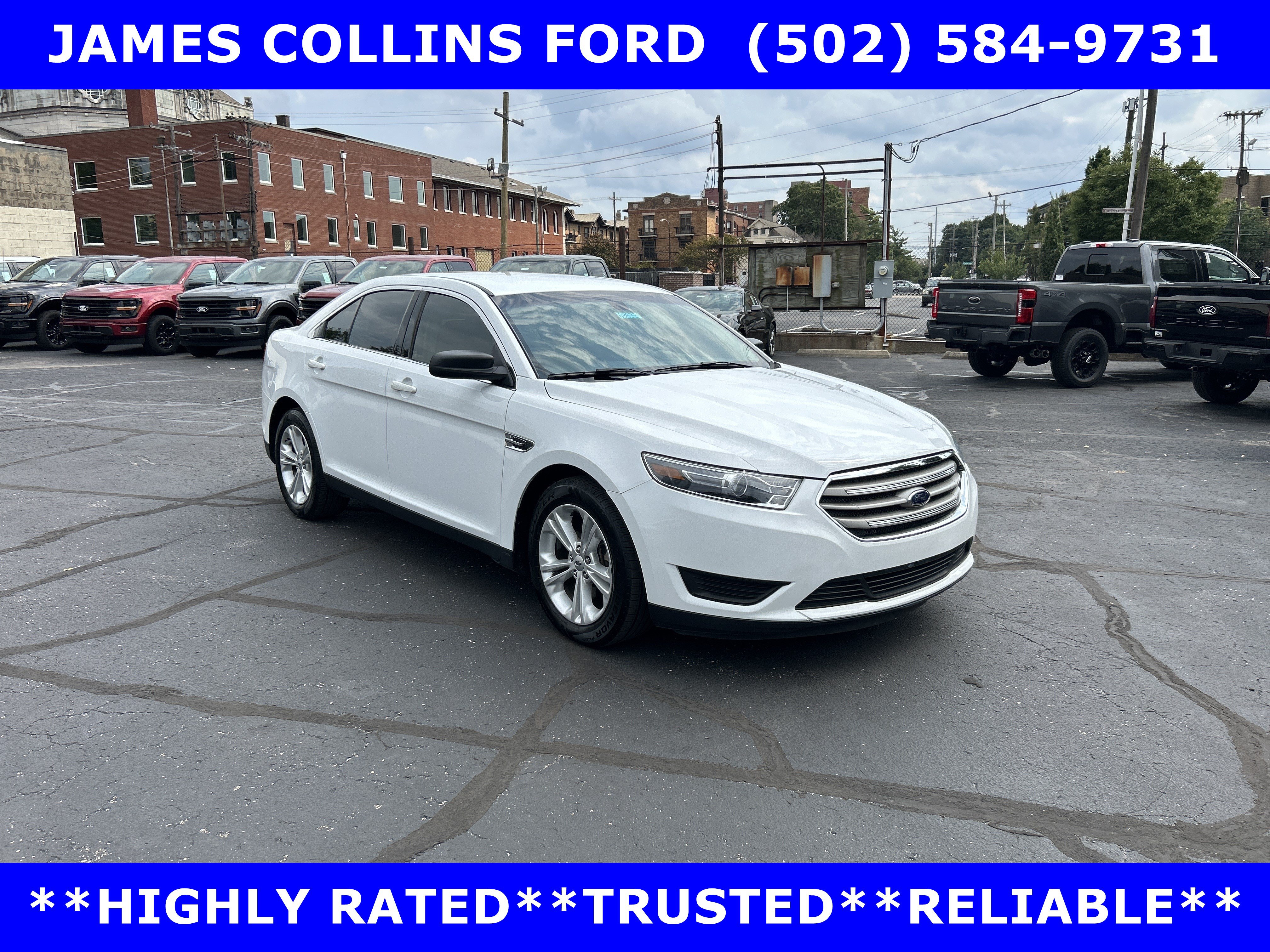 Used 2017 Ford Taurus SE FWD image 3