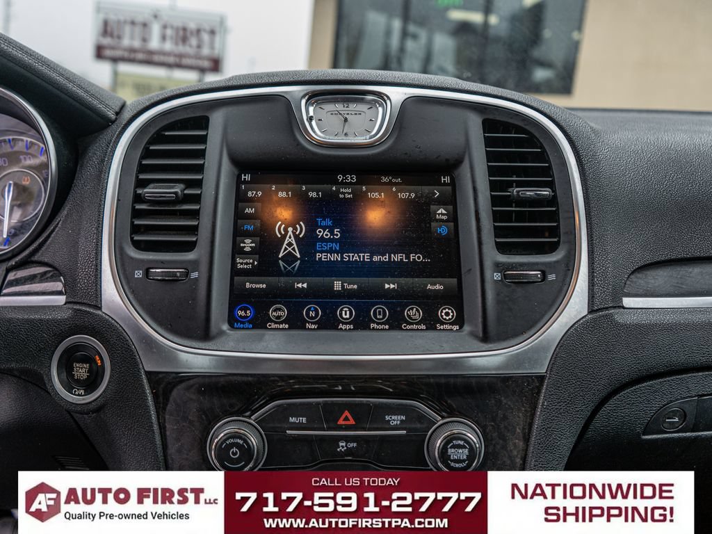 Used 2020 Chrysler 300 Limited AWD/4WD image 18