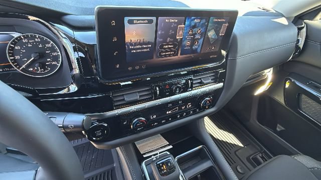 New 2026 Nissan Pathfinder SV AWD/4WD image 15