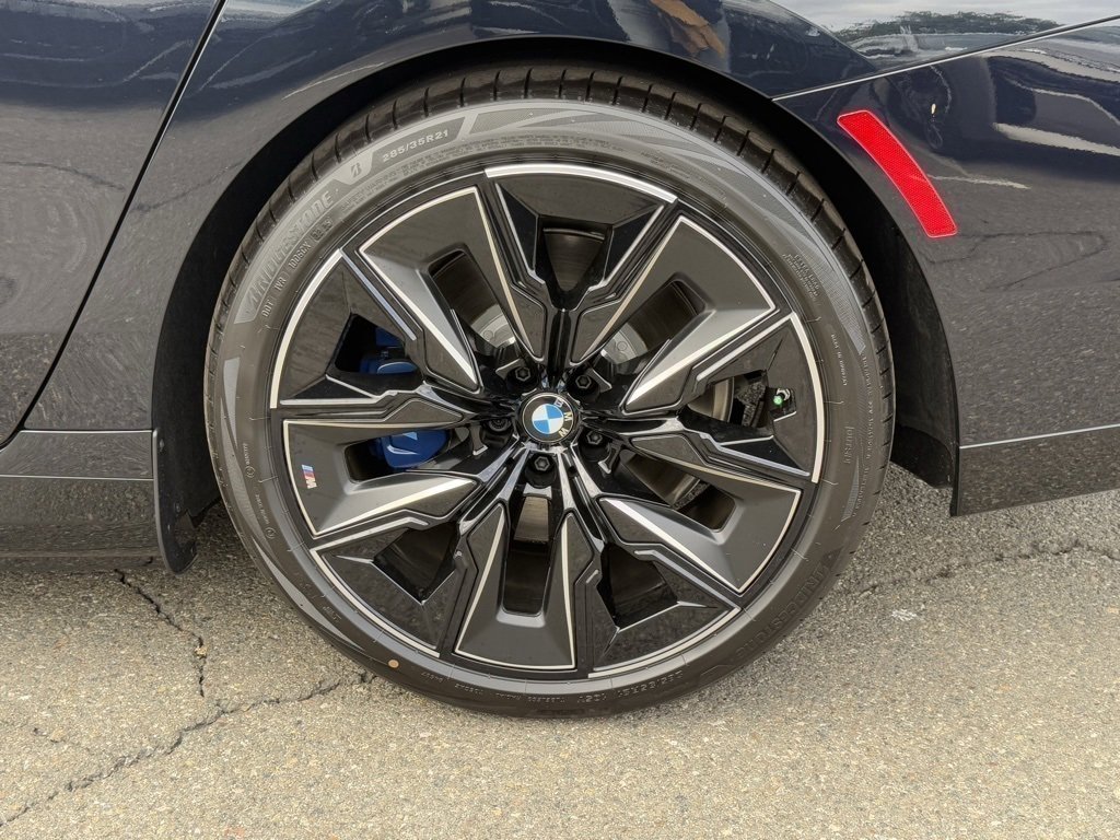 New 2026 BMW i7 eDrive50 w/ M Sport Package image 18