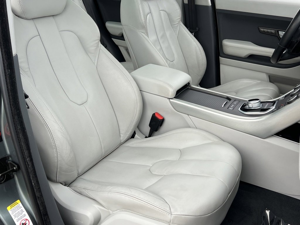 Used 2015 Land Rover Range Rover Evoque Pure Plus image 35