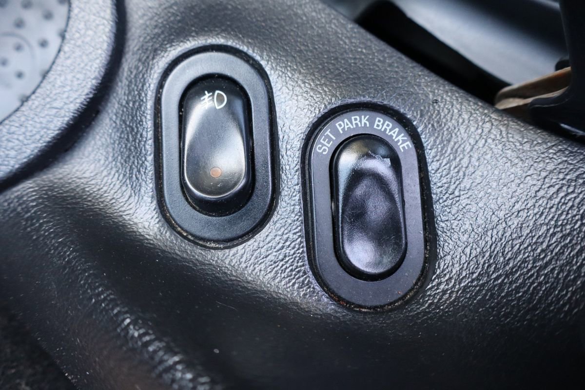 Used 1998 Ford Mustang GT image 34