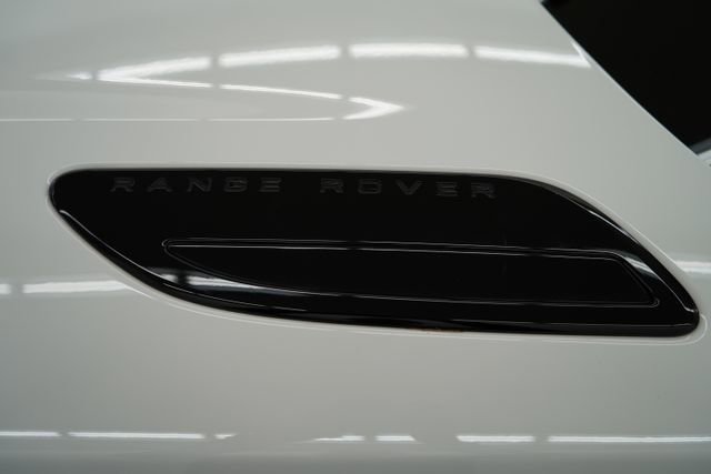 Used 2024 Land Rover Range Rover Velar Dynamic SE image 9