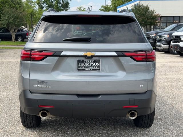 Used 2023 Chevrolet Traverse LT FWD image 3