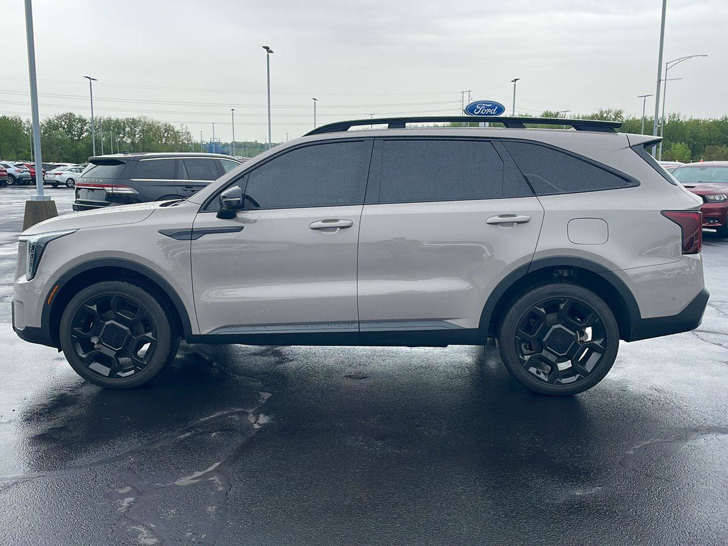 Used 2025 Kia Sorento SX AWD/4WD image 2