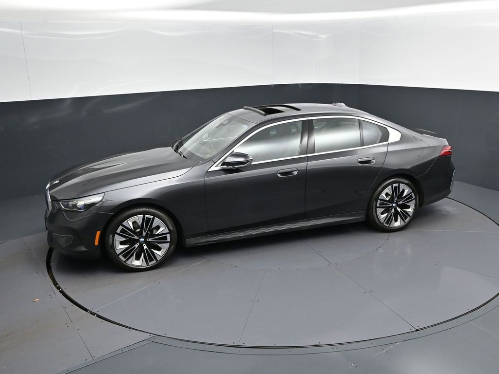 Certified 2024 BMW 530i xDrive image 31