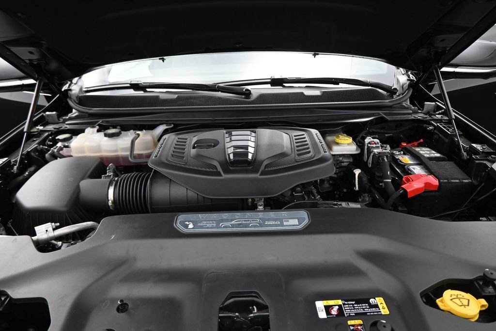Used 2025 Jeep Wagoneer Series III w/ Premium Group I AWD/4WD image 33