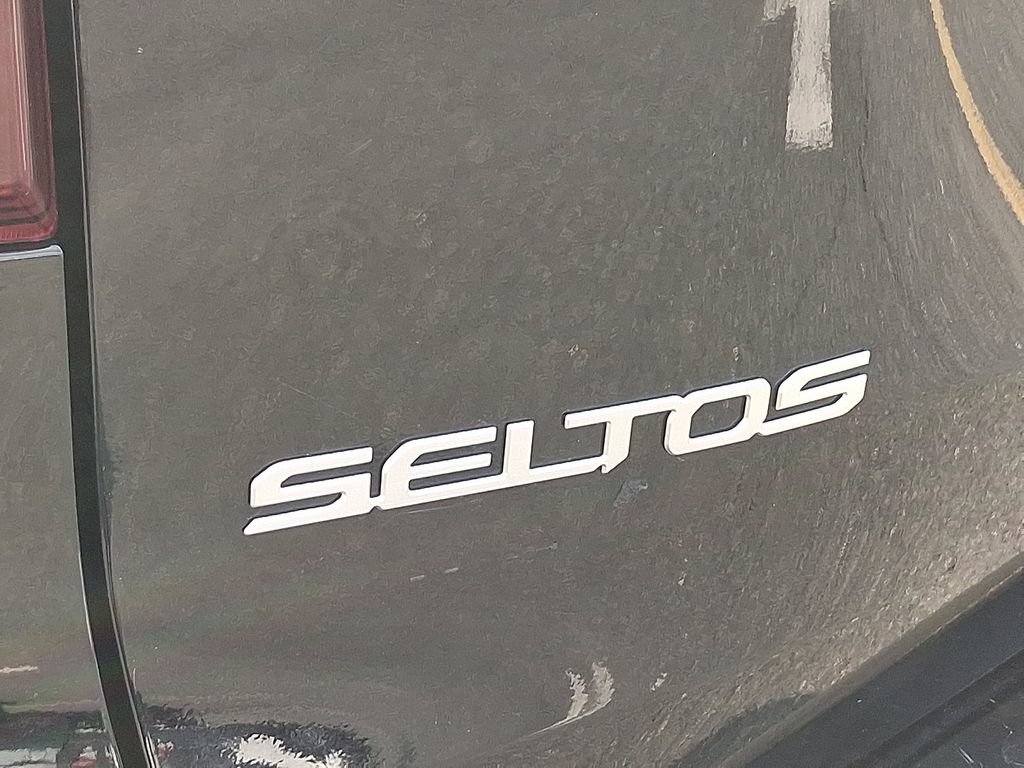 Used 2024 Kia Seltos EX AWD/4WD image 32