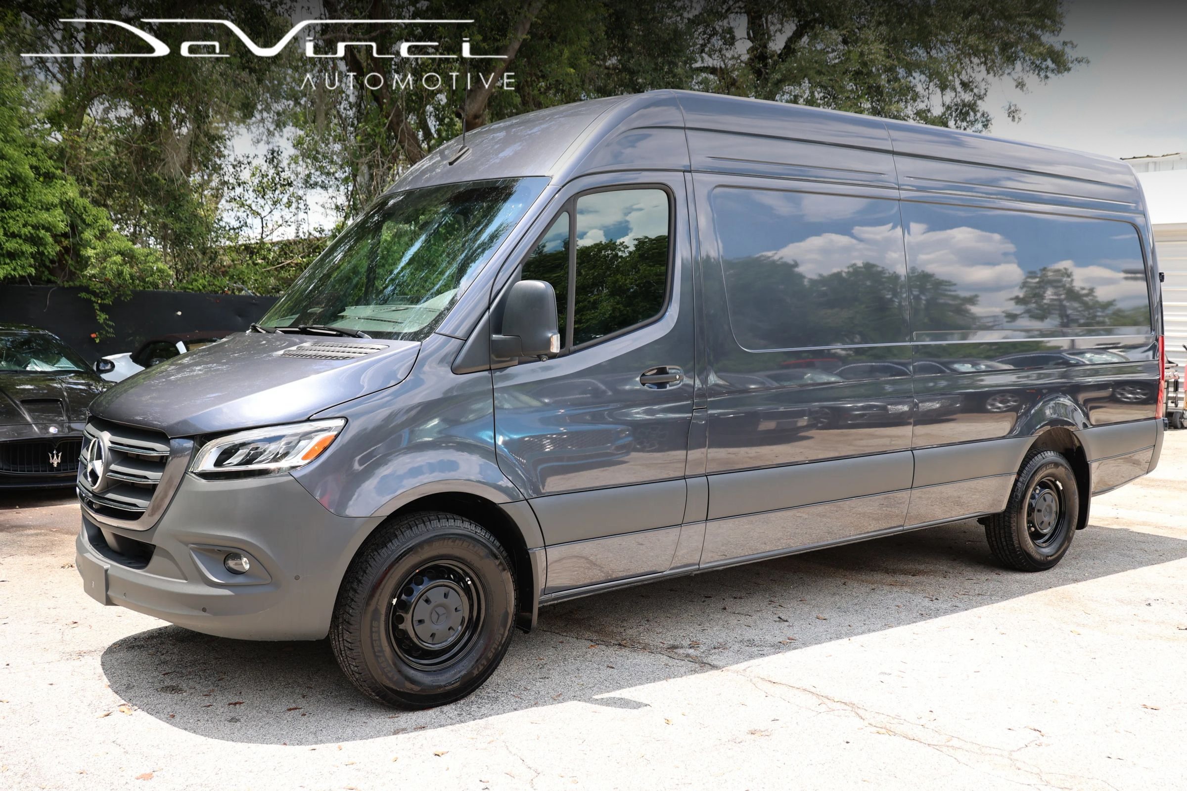 Used 2025 Mercedes-Benz Sprinter 2500 image 1