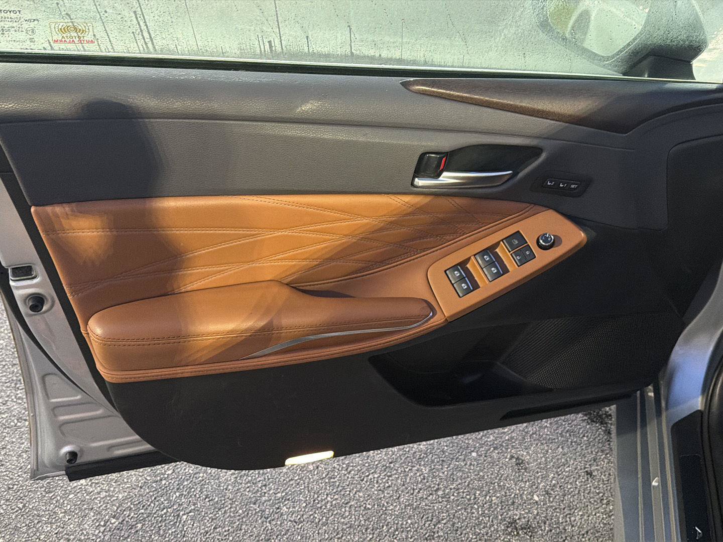 Used 2019 Toyota Avalon Limited w/ Advanced Safety Package FWD image 17
