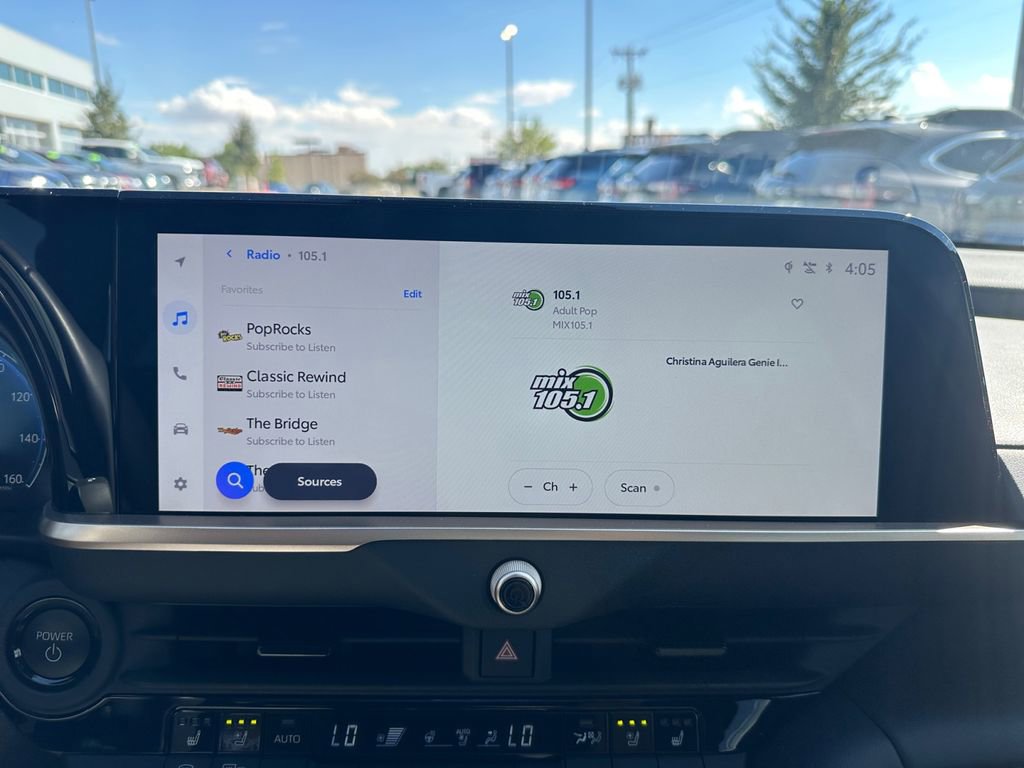 Used 2025 Toyota Crown Limited w/ Advanced Technology Package image 11