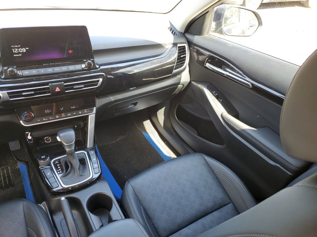 Certified 2023 Kia Seltos EX image 13