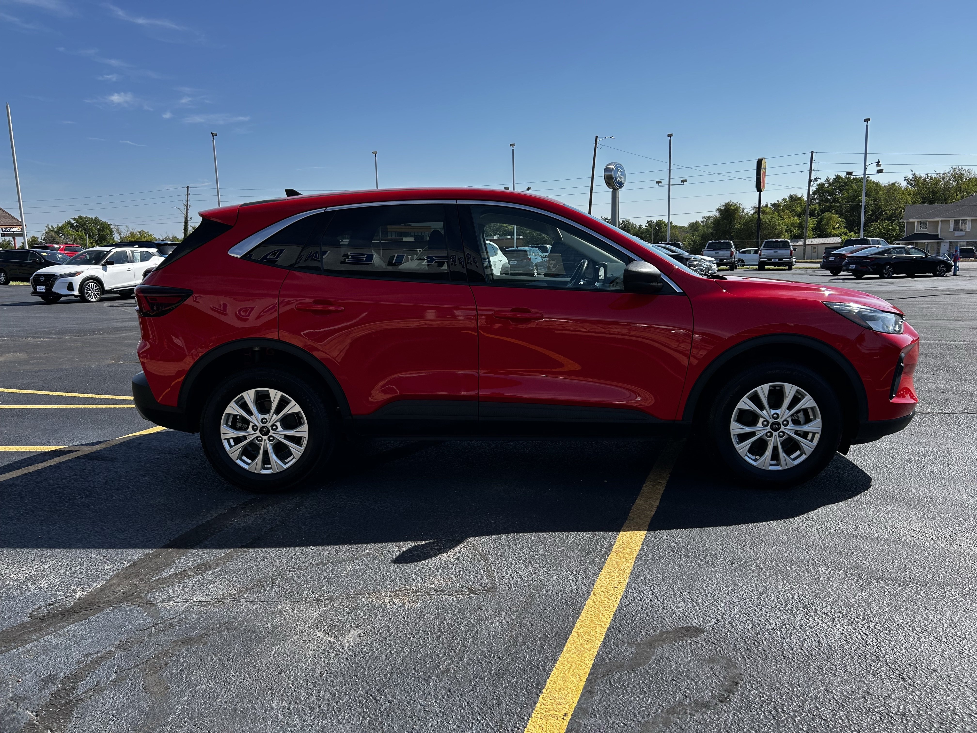 Used 2024 Ford Escape Active AWD/4WD image 4