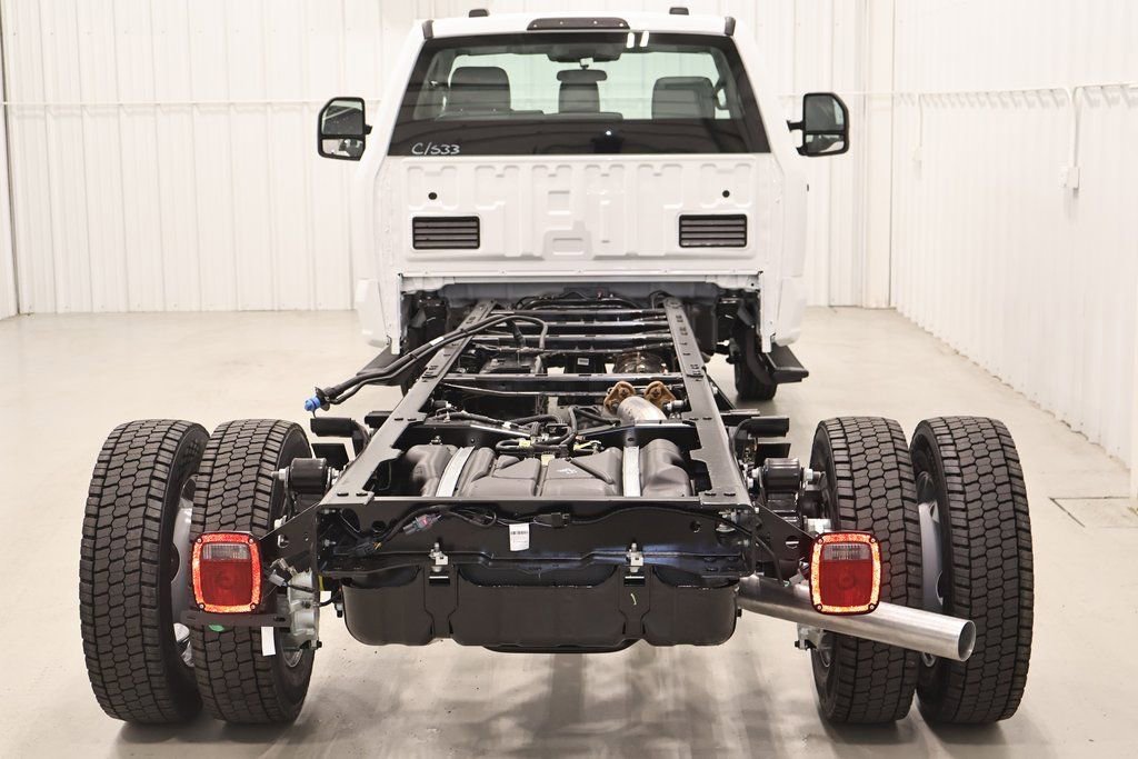 New 2026 Ford F550 4x4 Regular Cab Super Duty image 7