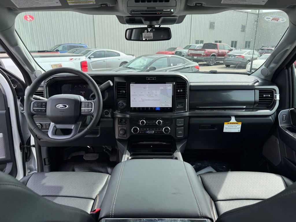 New 2026 Ford F350 4x4 Crew Cab DRW Super Duty image 14