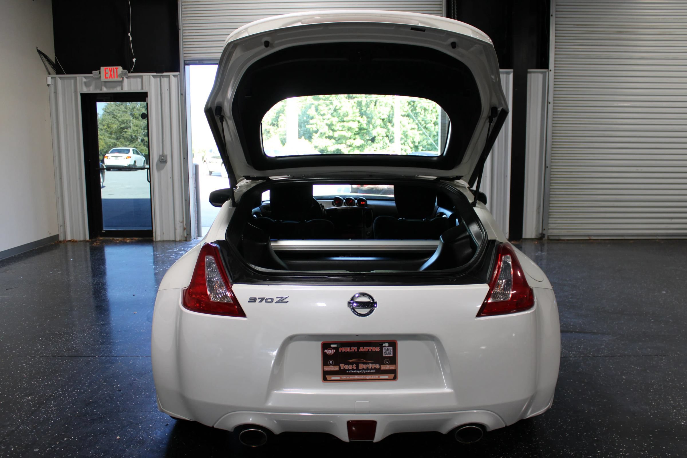 Used 2015 Nissan 370Z Coupe w/ Aerodynamics Package RWD image 26