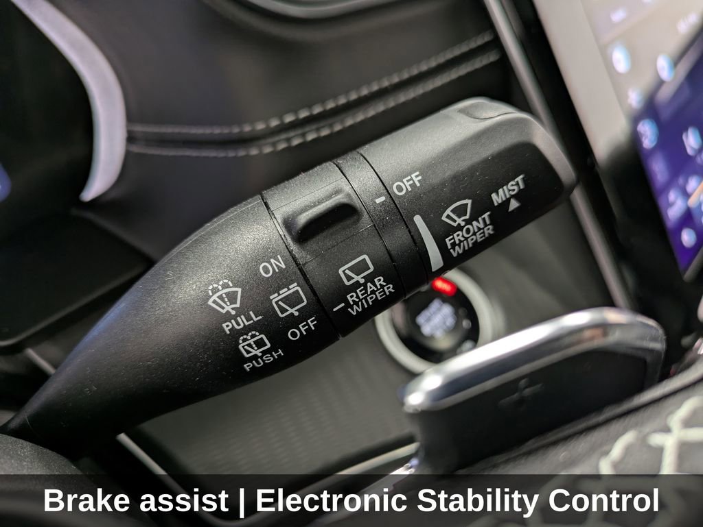 Used 2025 Jeep Grand Cherokee Altitude image 24