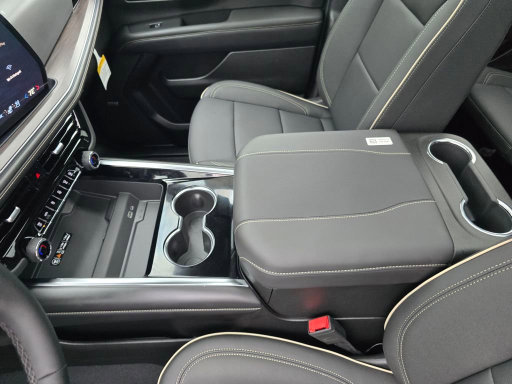 New 2026 Chevrolet Suburban Premier image 26